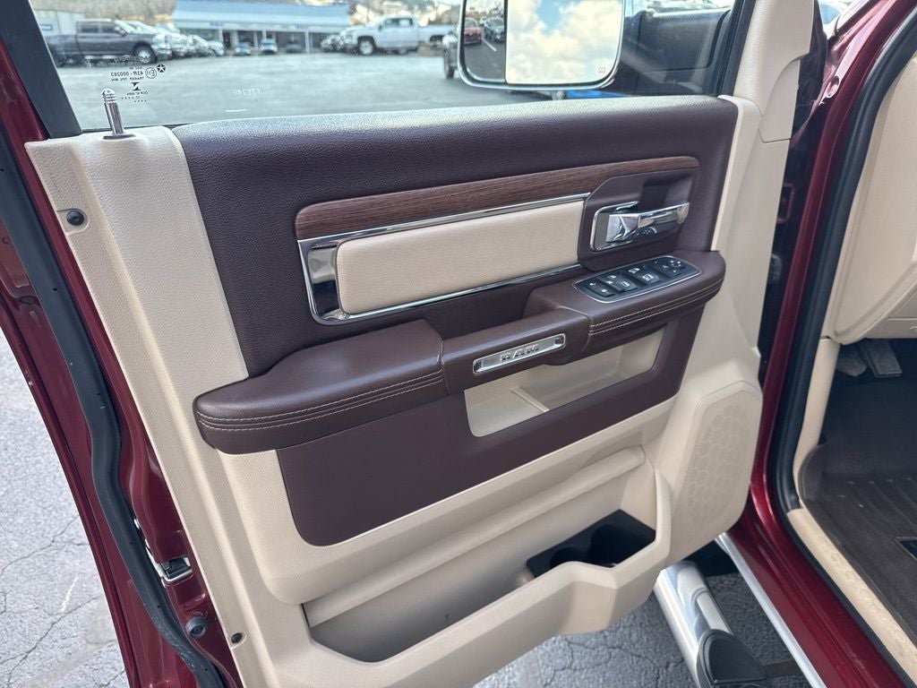 2018 RAM 2500 Laramie Crew Cab 4x4 6'4' Box