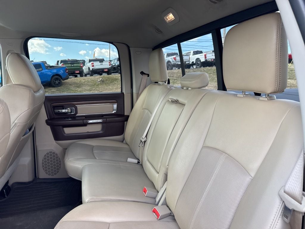 2018 RAM 2500 Laramie Crew Cab 4x4 6'4' Box