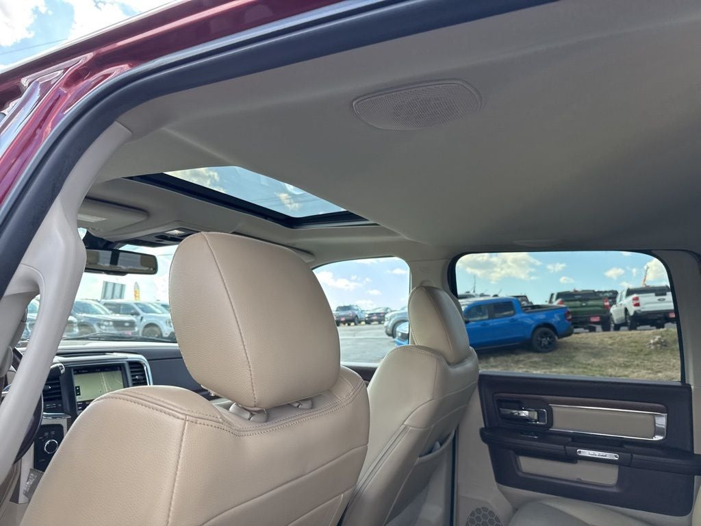 2018 RAM 2500 Laramie Crew Cab 4x4 6'4' Box