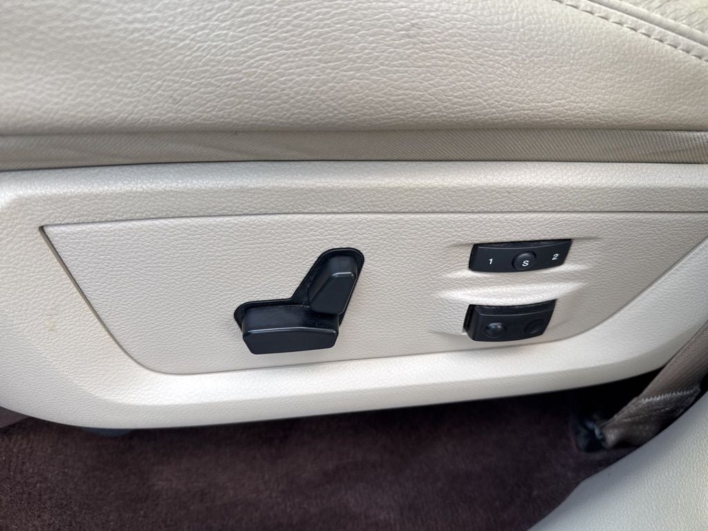 2018 RAM 2500 Laramie Crew Cab 4x4 6'4' Box