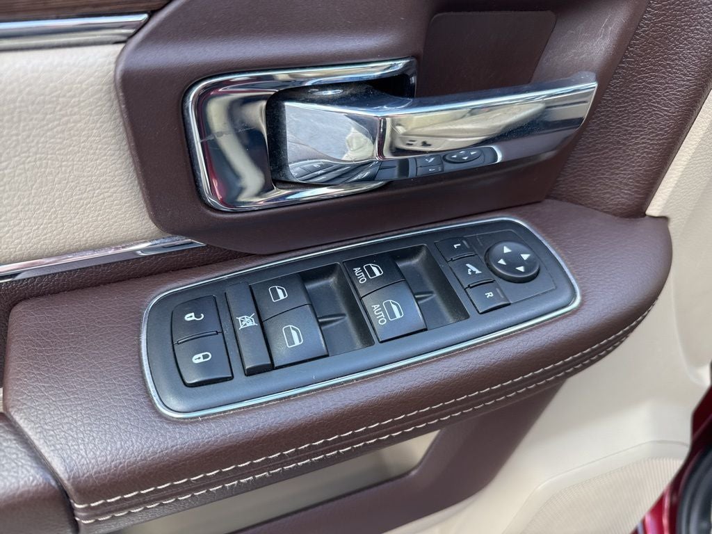 2018 RAM 2500 Laramie Crew Cab 4x4 6'4' Box