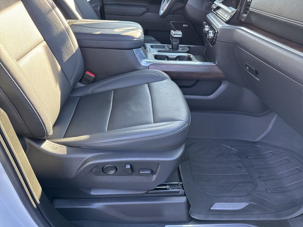 2025 GMC Sierra 1500 4WD Crew Cab Short Box SLT