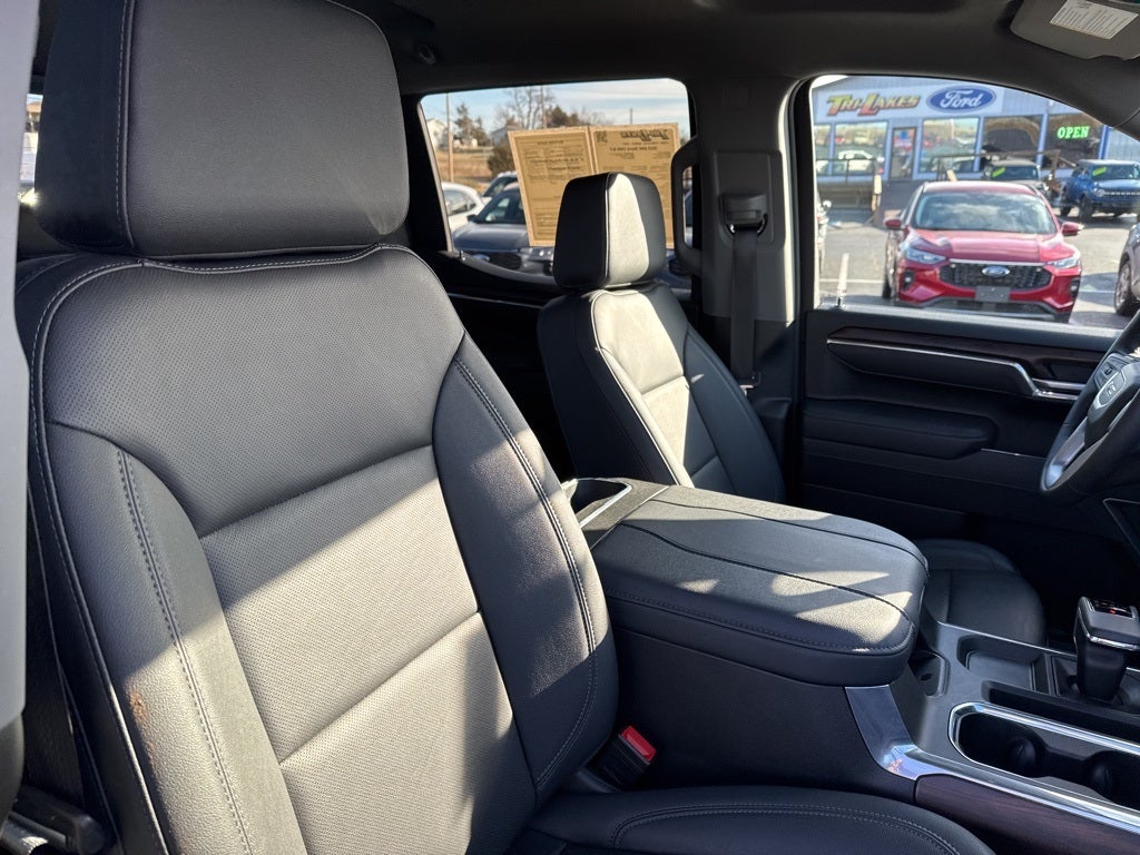 2025 GMC Sierra 1500 4WD Crew Cab Short Box SLT