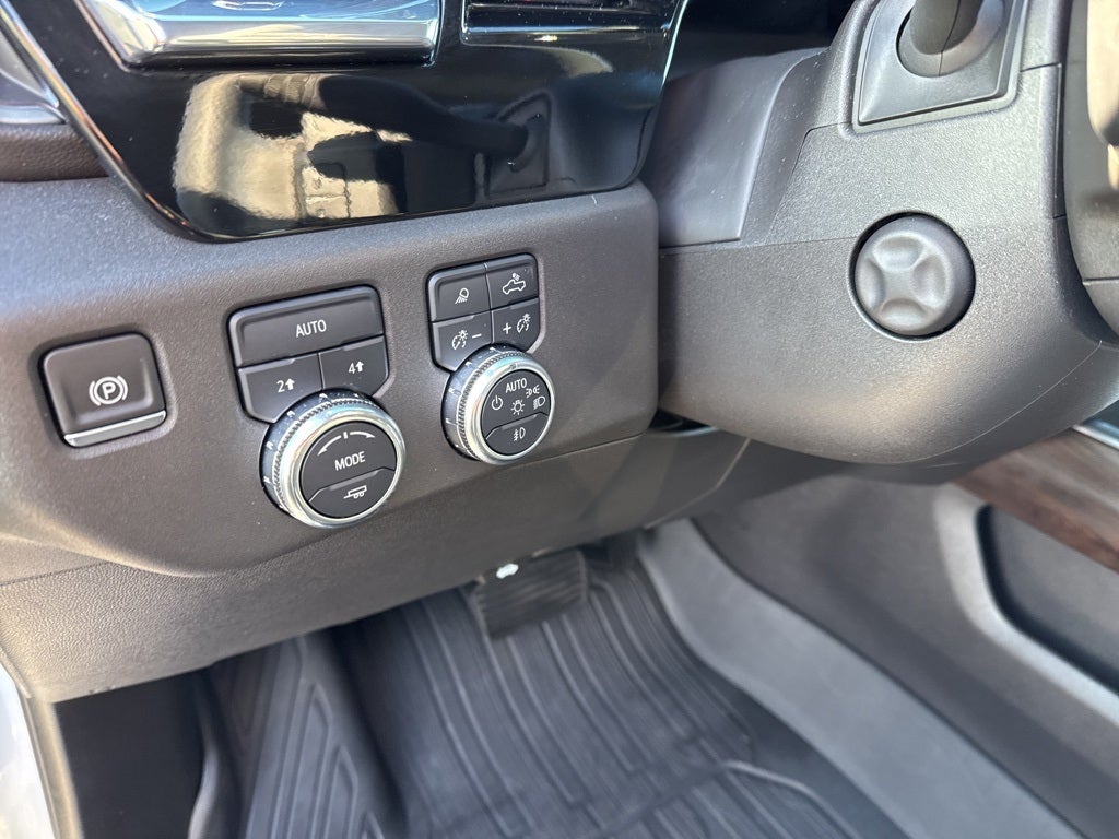 2025 GMC Sierra 1500 4WD Crew Cab Short Box SLT