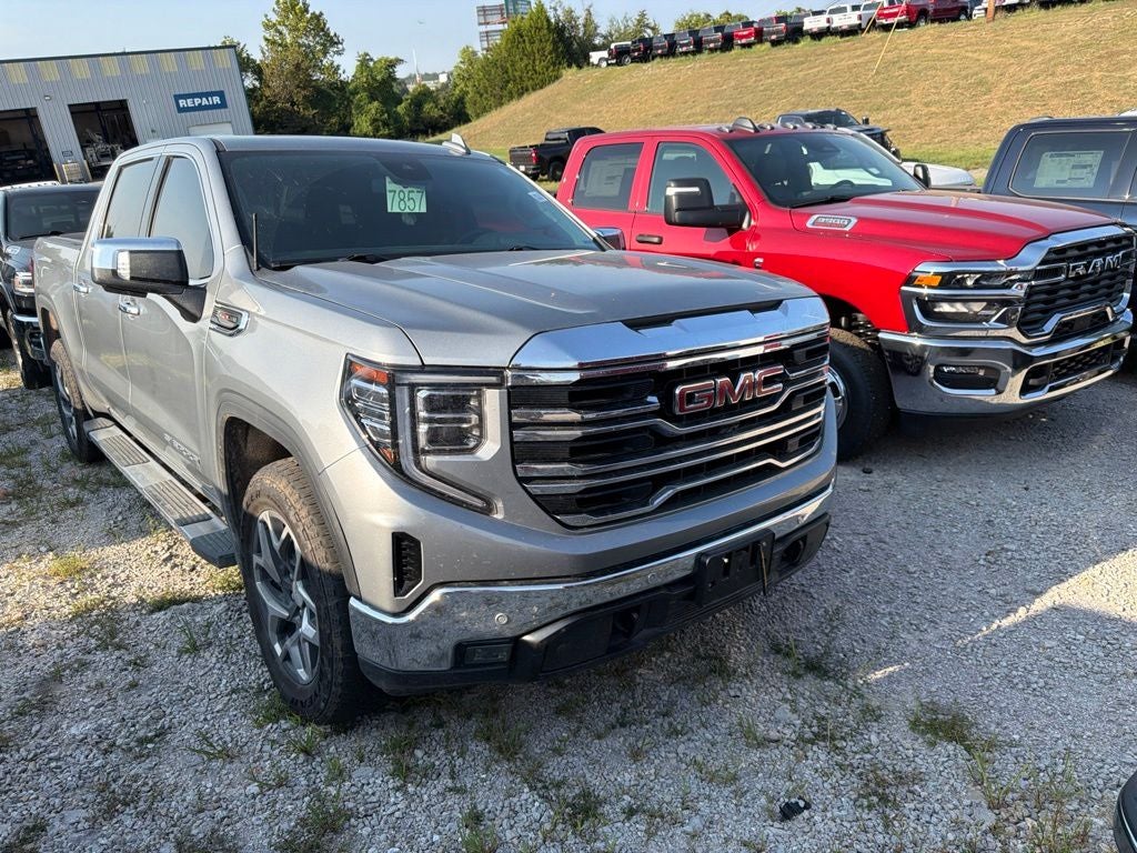 2023 GMC Sierra 1500 4WD Crew Cab Short Box SLT