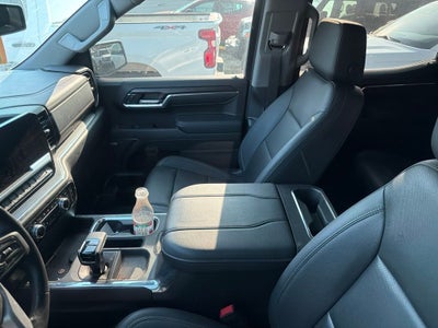 2023 GMC Sierra 1500 4WD Crew Cab Short Box SLT