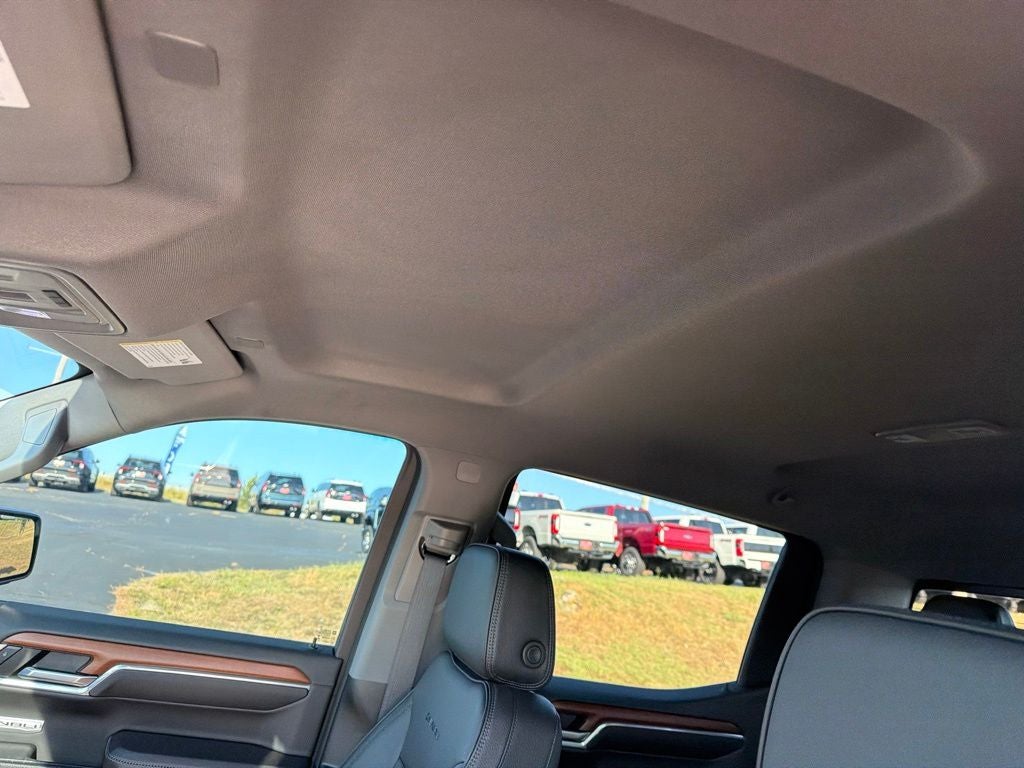 2023 GMC Sierra 1500 4WD Crew Cab Short Box Denali