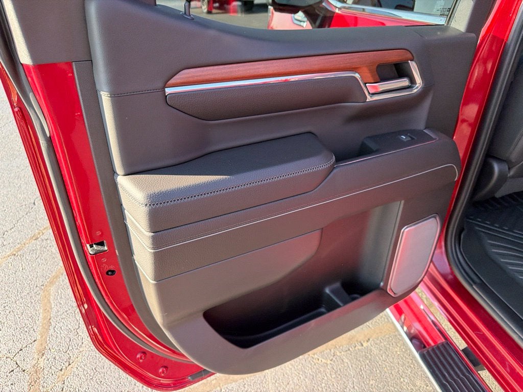 2023 GMC Sierra 1500 4WD Crew Cab Short Box Denali