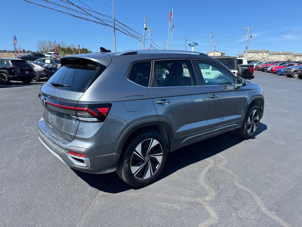 2025 Volkswagen Taos 1.5T SE