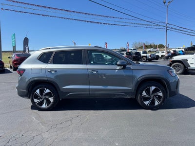 2025 Volkswagen Taos 1.5T SE