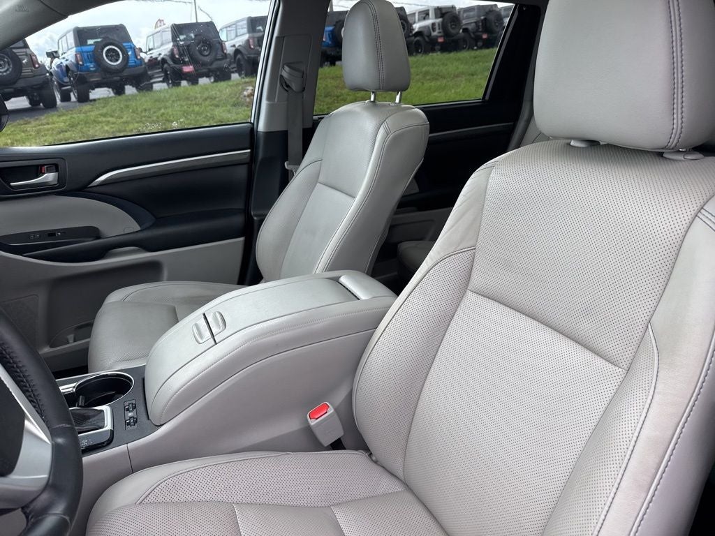 2019 Toyota Highlander Hybrid Limited Platinum
