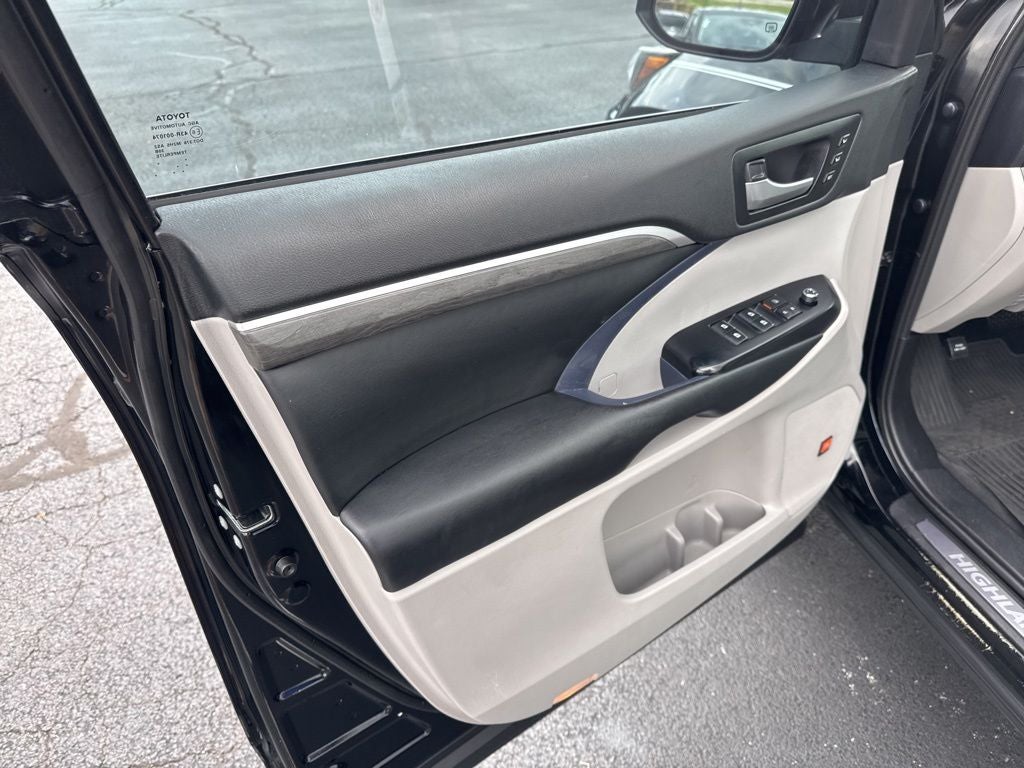 2019 Toyota Highlander Hybrid Limited Platinum