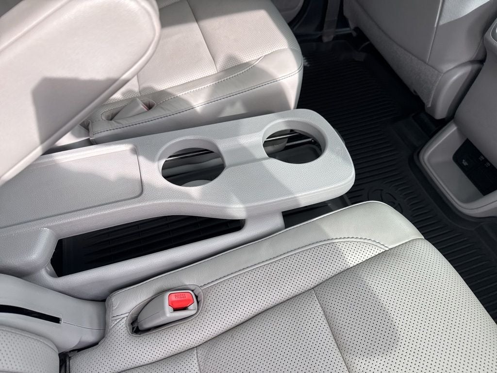 2019 Toyota Highlander Hybrid Limited Platinum