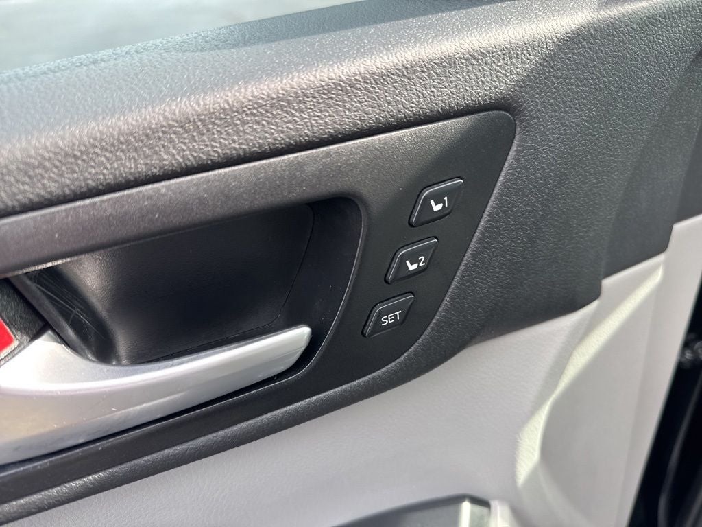 2019 Toyota Highlander Hybrid Limited Platinum
