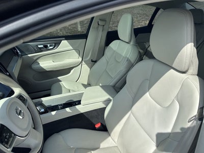 2023 Volvo S60 B5 Plus Dark Theme