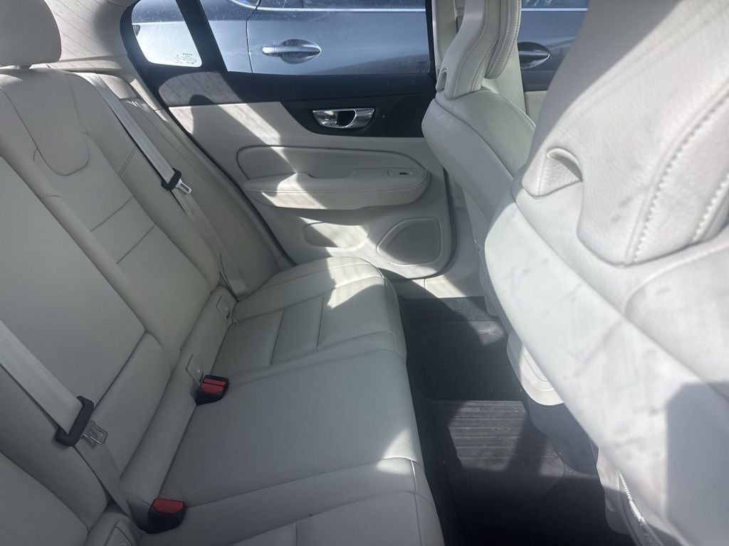 2023 Volvo S60 B5 Plus Dark Theme