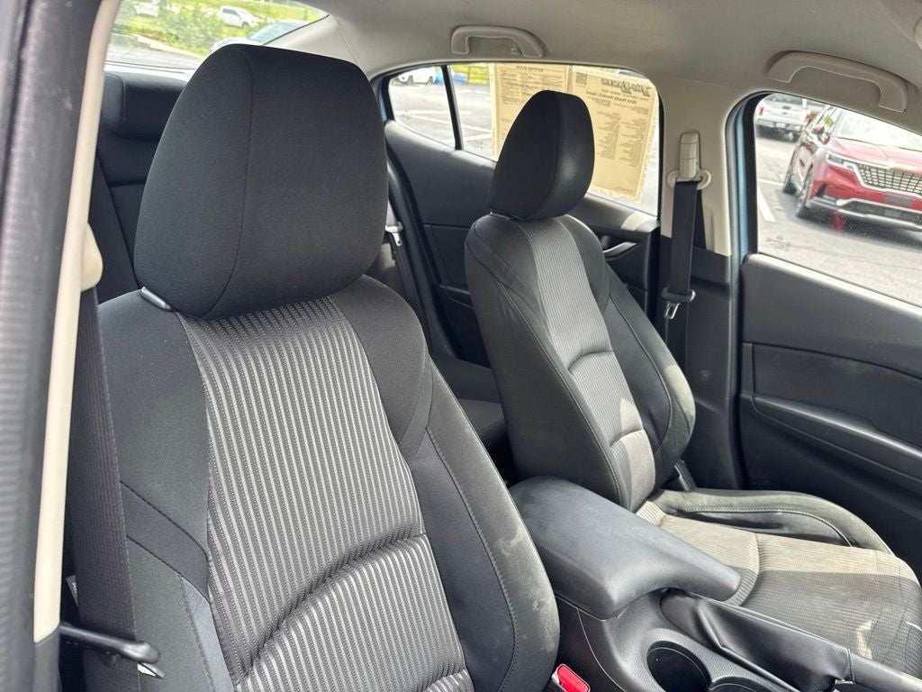 2016 Mazda Mazda3 i Sport