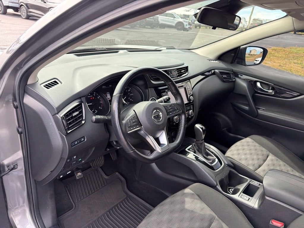 2022 Nissan Rogue Sport SV FWD Xtronic CVT