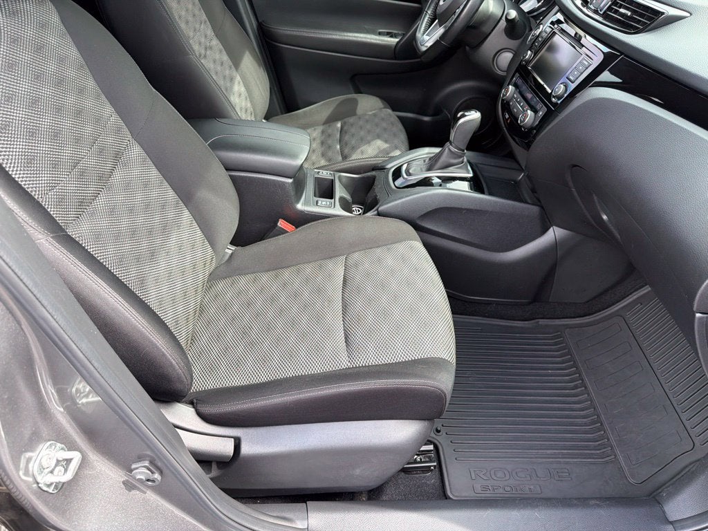2022 Nissan Rogue Sport SV FWD Xtronic CVT