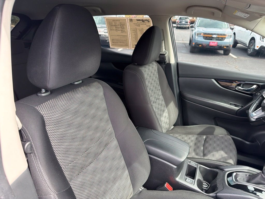 2022 Nissan Rogue Sport SV FWD Xtronic CVT