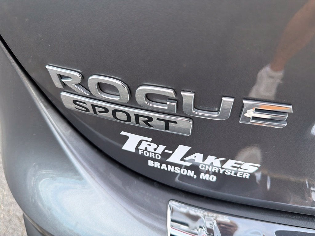 2022 Nissan Rogue Sport SV FWD Xtronic CVT