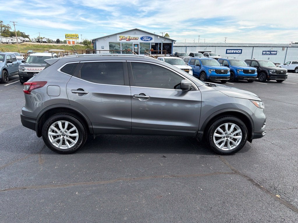 2022 Nissan Rogue Sport SV FWD Xtronic CVT