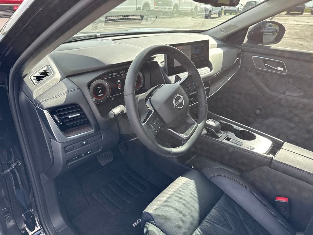 2025 Nissan Rogue Platinum FWD