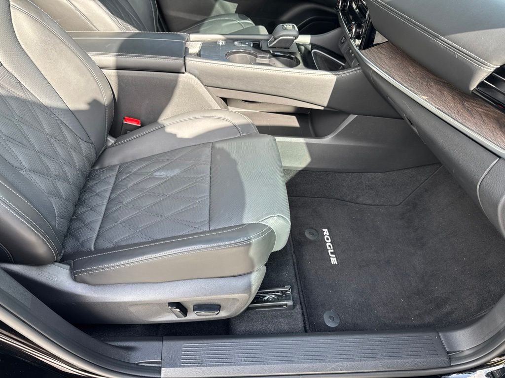 2025 Nissan Rogue Platinum FWD