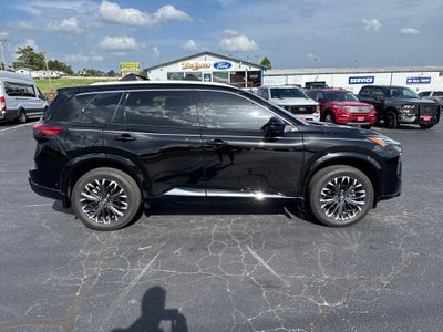 2025 Nissan Rogue Platinum FWD