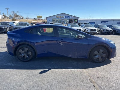 2025 Toyota Prius LE