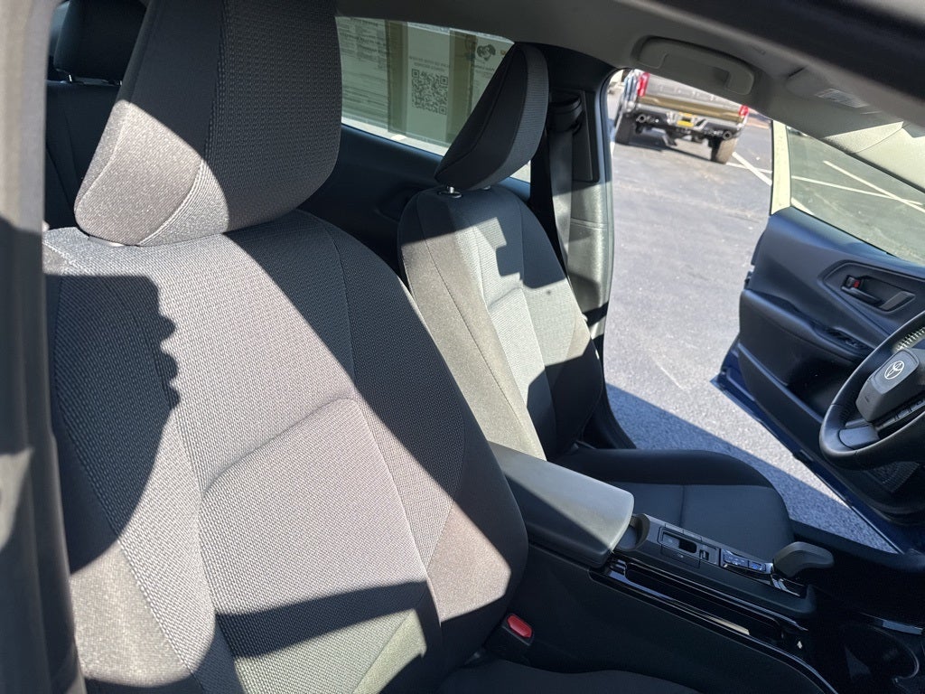 2025 Toyota Prius LE