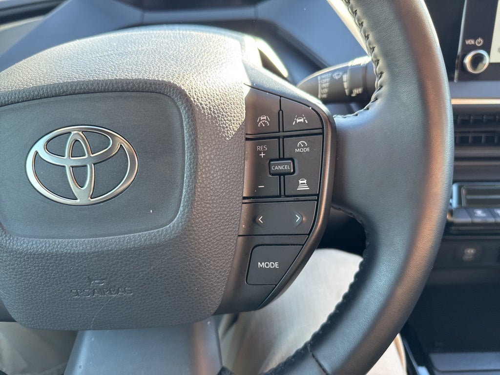 2025 Toyota Prius LE