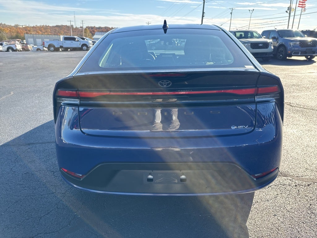 2025 Toyota Prius LE