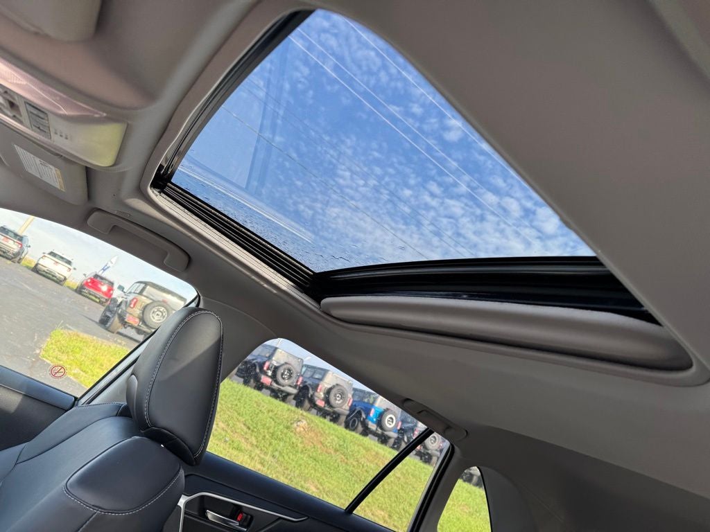 2025 Toyota RAV4 Hybrid XLE Premium