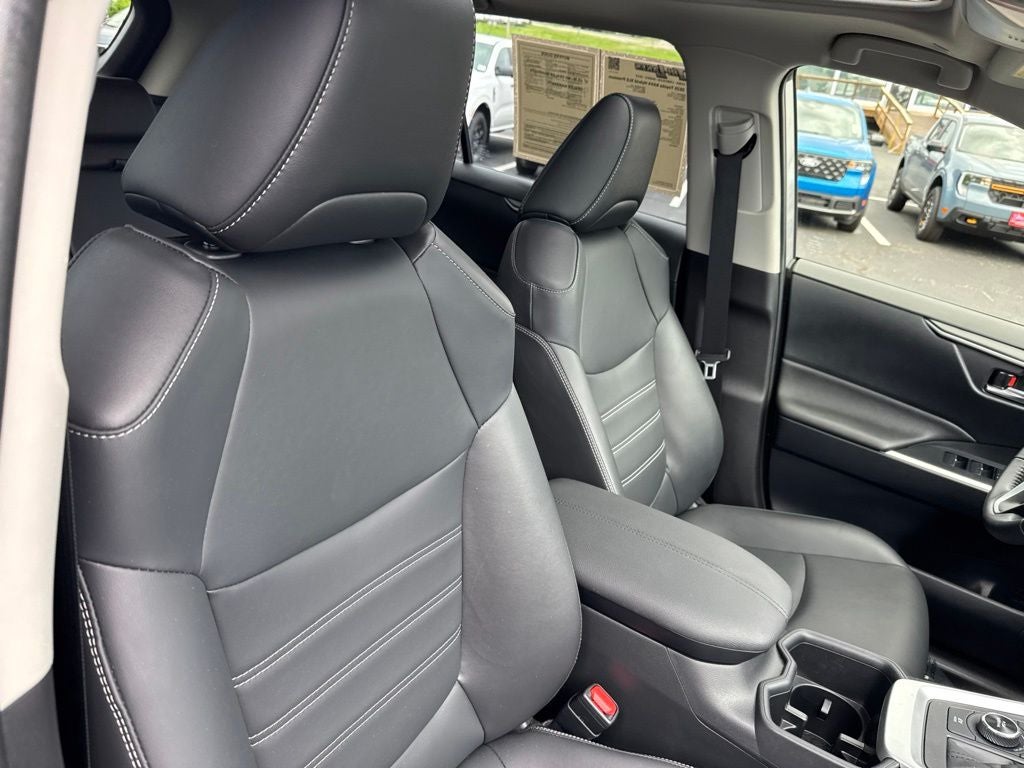 2025 Toyota RAV4 Hybrid XLE Premium