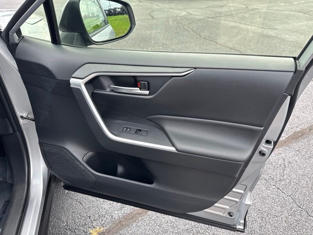 2025 Toyota RAV4 Hybrid XLE Premium