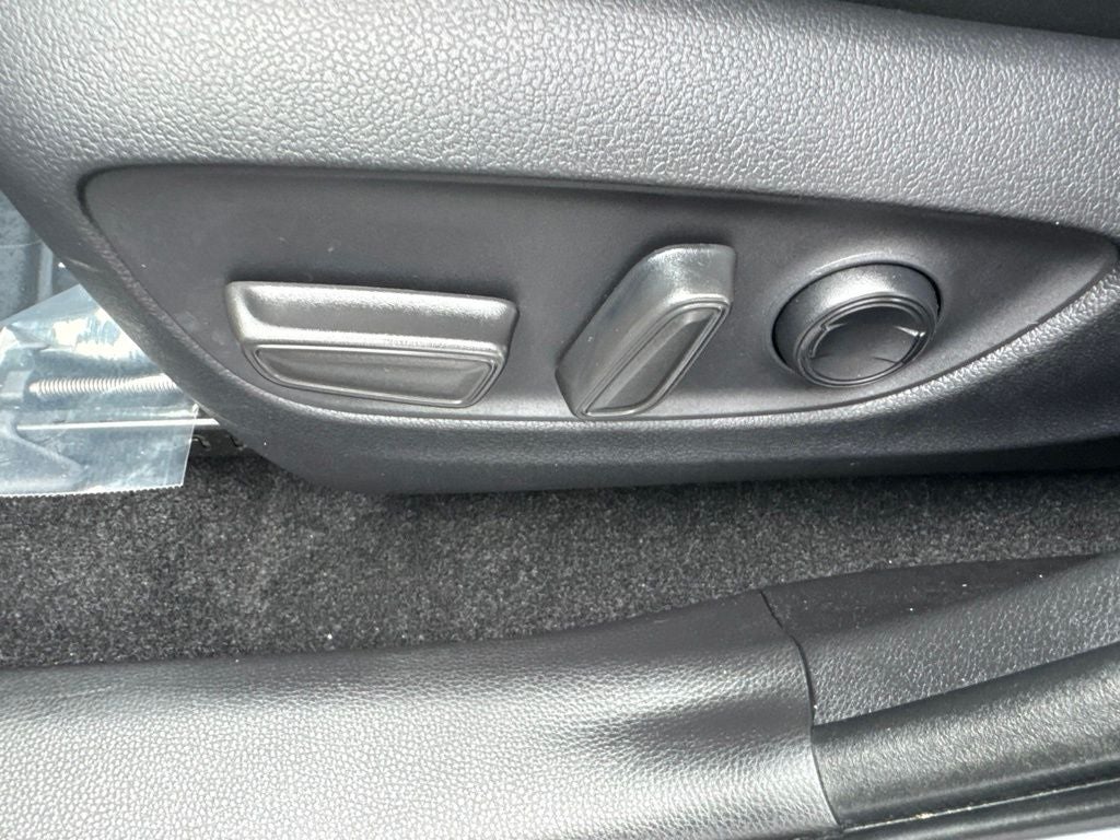 2025 Toyota RAV4 Hybrid XLE Premium