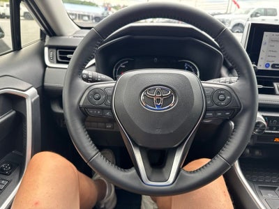 2025 Toyota RAV4 Hybrid XLE Premium