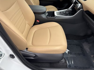 2025 Toyota RAV4 Hybrid XLE Premium