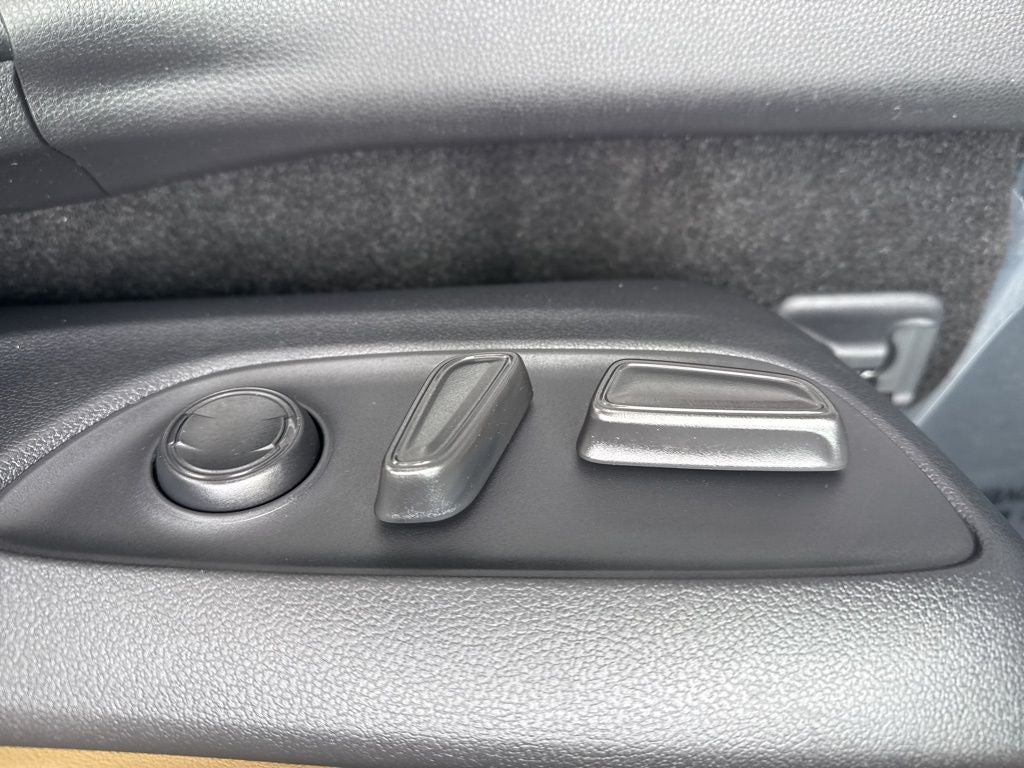 2025 Toyota RAV4 Hybrid XLE Premium
