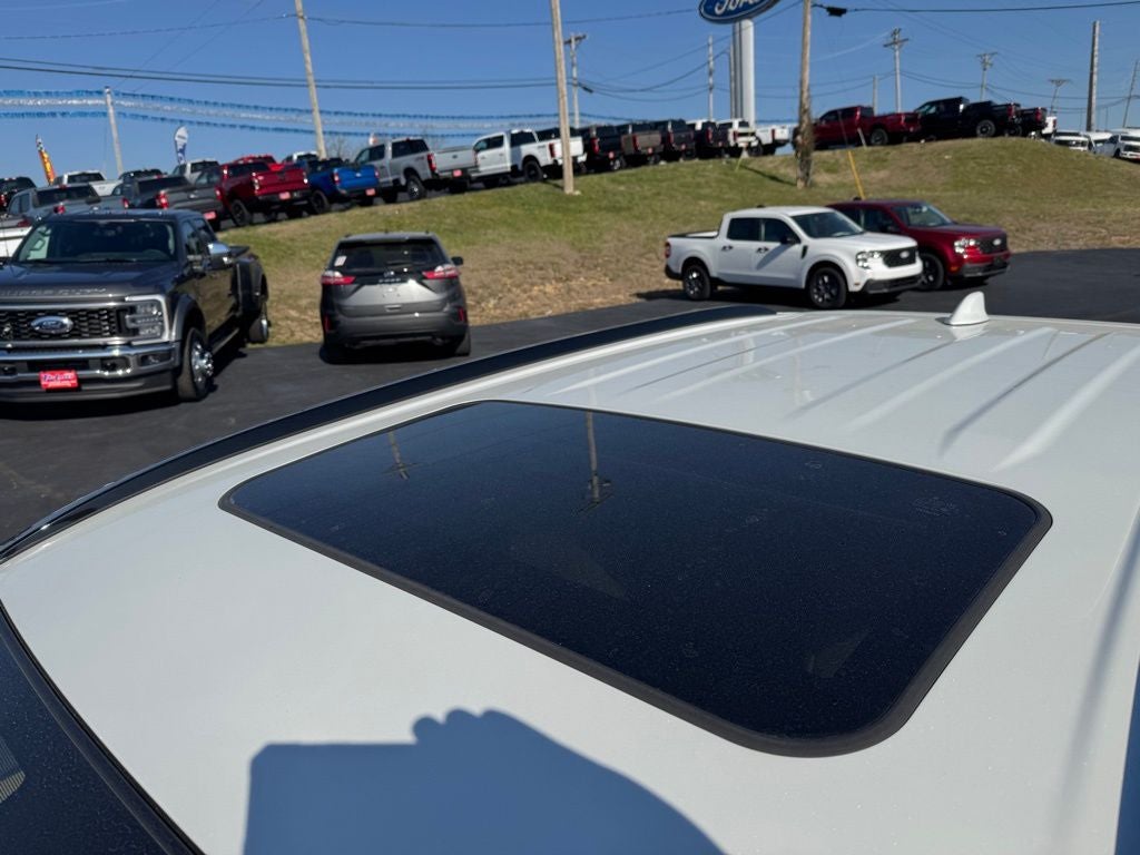 2025 Toyota RAV4 Hybrid XLE Premium