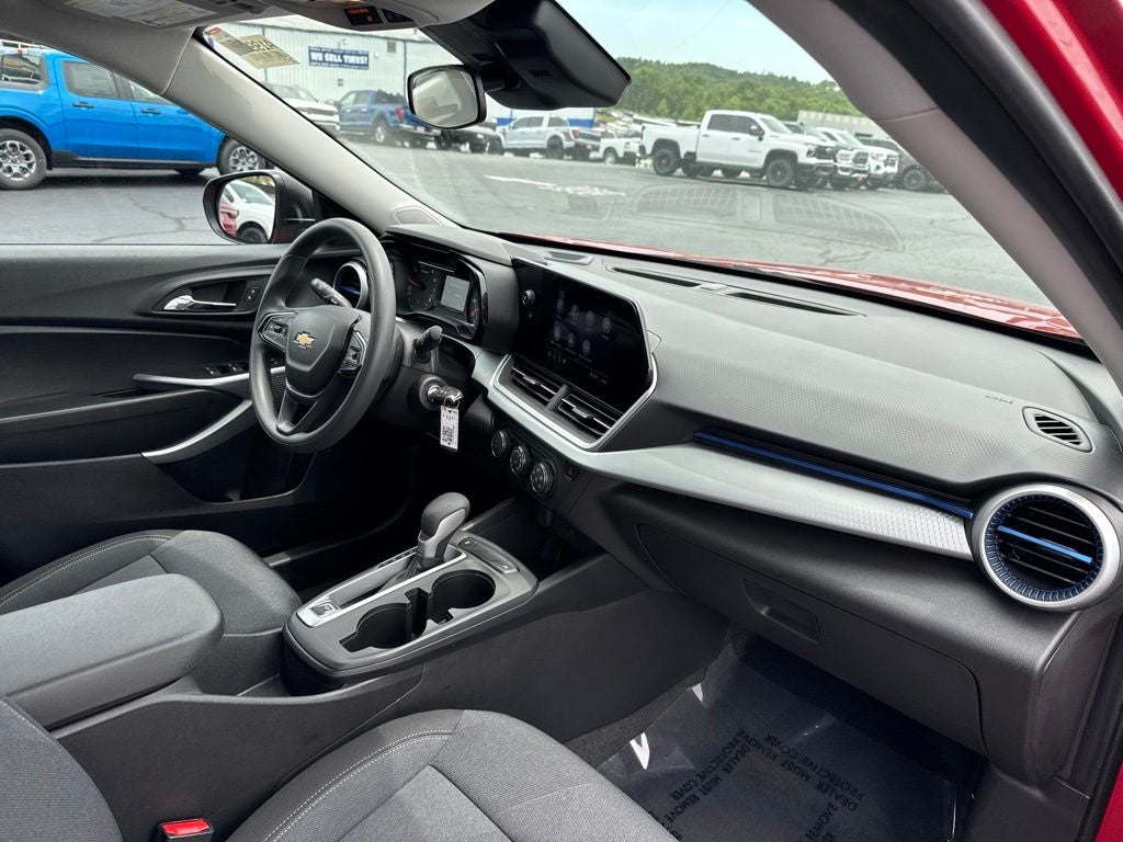 2026 Chevrolet Trax FWD LS