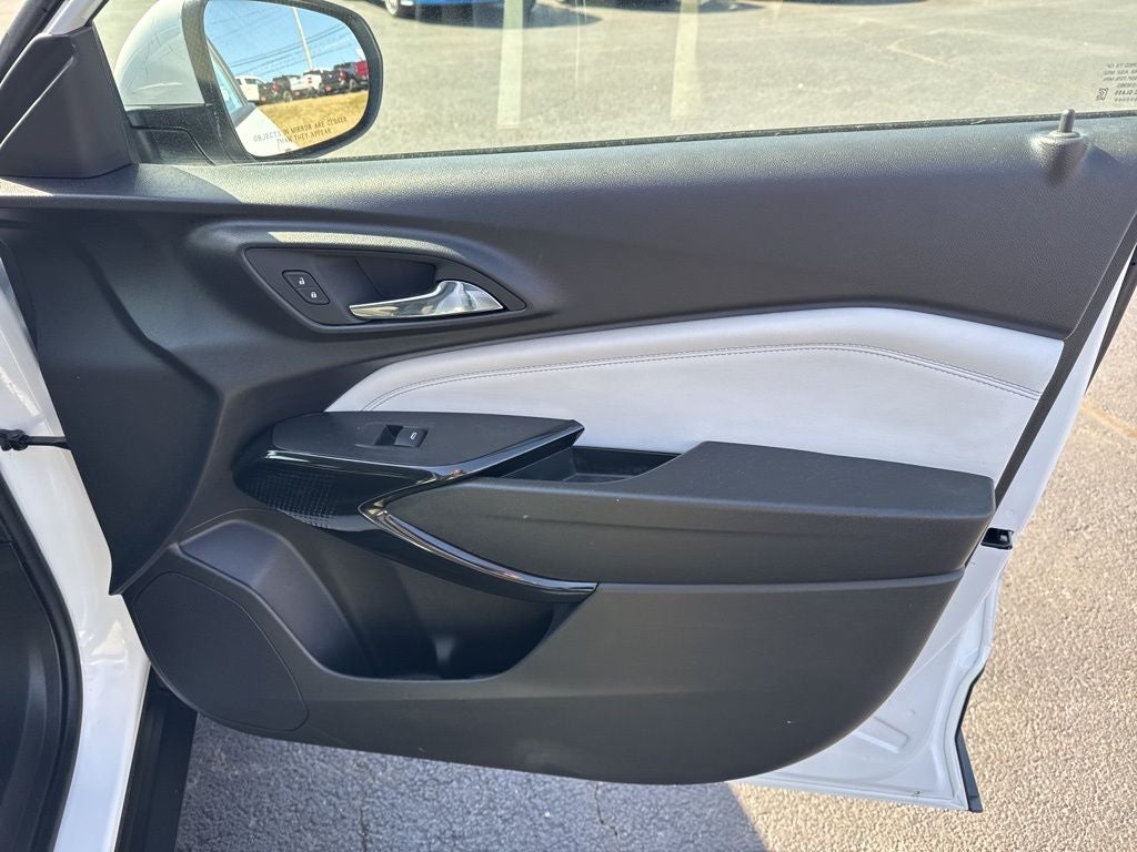 2025 Chevrolet Trax FWD LT