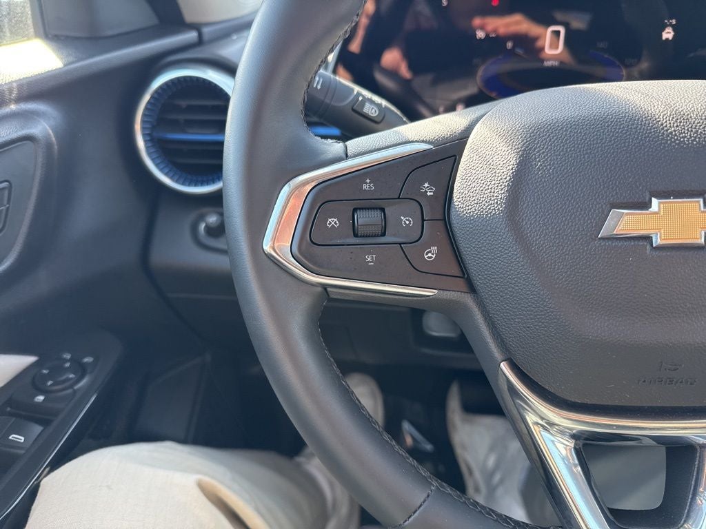 2025 Chevrolet Trax FWD LT