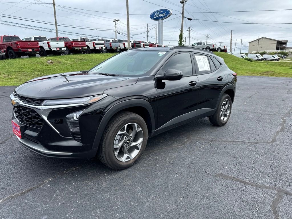 2025 Chevrolet Trax FWD LT