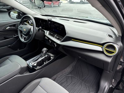 2025 Chevrolet Trax FWD LT