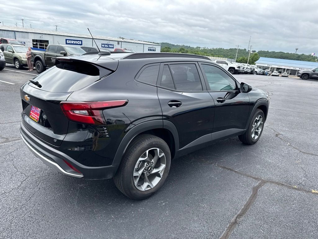 2025 Chevrolet Trax FWD LT