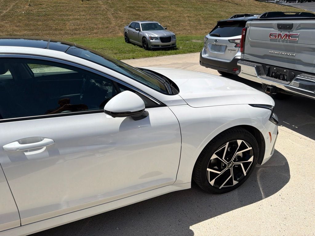 2025 Kia K5 EX