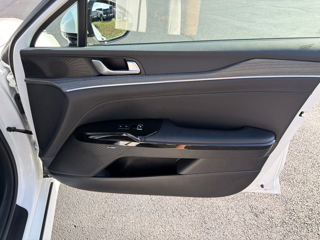 2025 Kia K5 EX