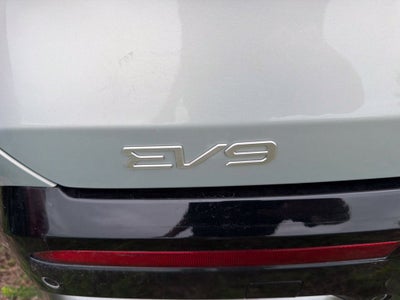 2024 Kia EV9 Land